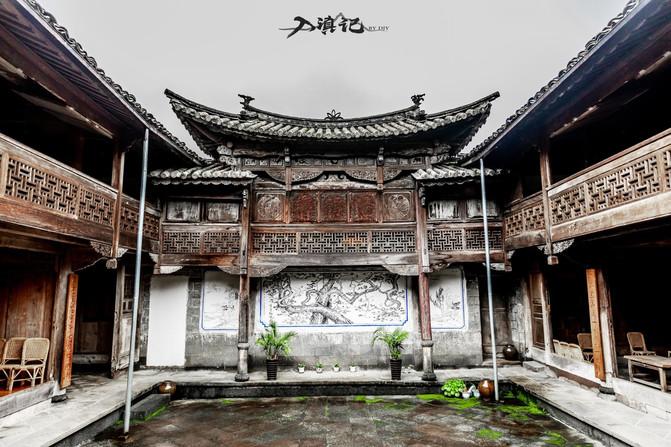 51岁张惠妹好惊艳，身材恢复巅峰时刻，穿20cm高跟鞋现身杭州