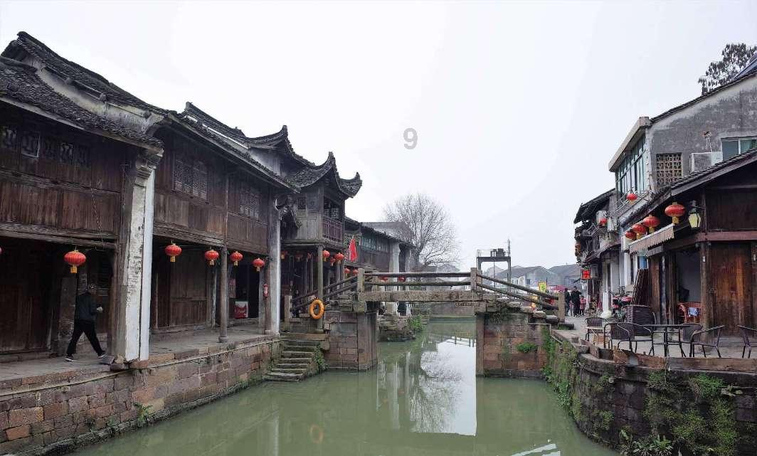 新车一版多少公里保养呢？游戏画面